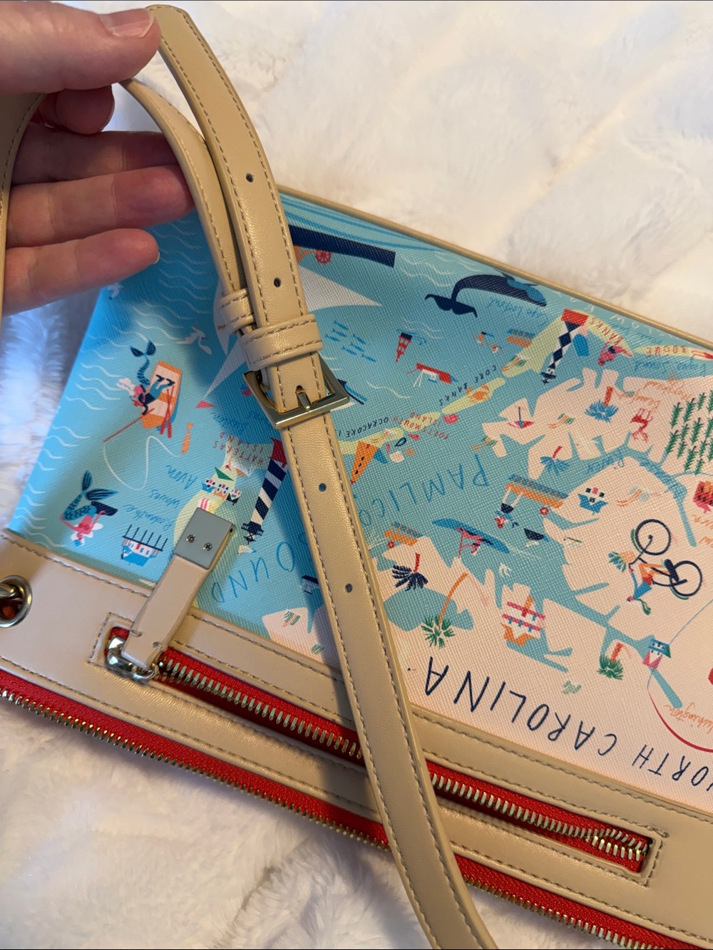 Spartina 449 Mint, Cream & Red Outer Banks North Carolina crossbody - Picture 4 of 6